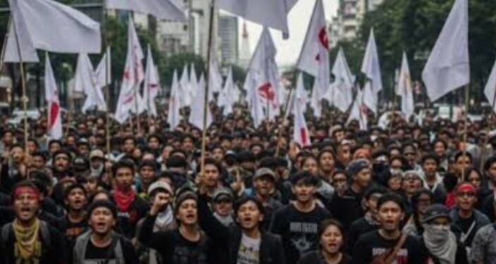 Bloomberg: Demo DPR Guncang Stabilitas Ekonomi