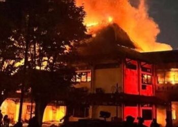 Akses Damkar Terhambat, Api Serang Gedung DPRD Solo