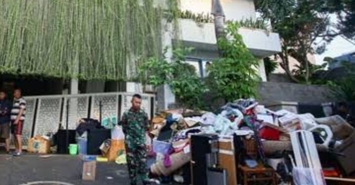 Penjarah Rumah Sri Mulyani Bawa Sajam dan Drone