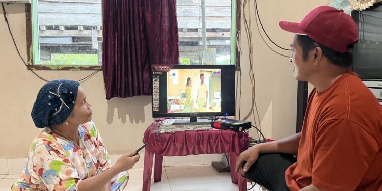 Desa Terpencil di Sigi Kini Terang Sepanjang Hari