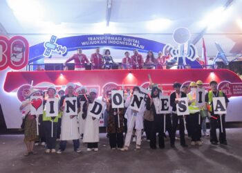 Parade Malam HUT RI Hadirkan Truk Karnaval Kemkomdigi