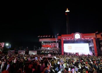 Karnaval Bersatu Warnai Malam Jakarta Penuh Antusiasme