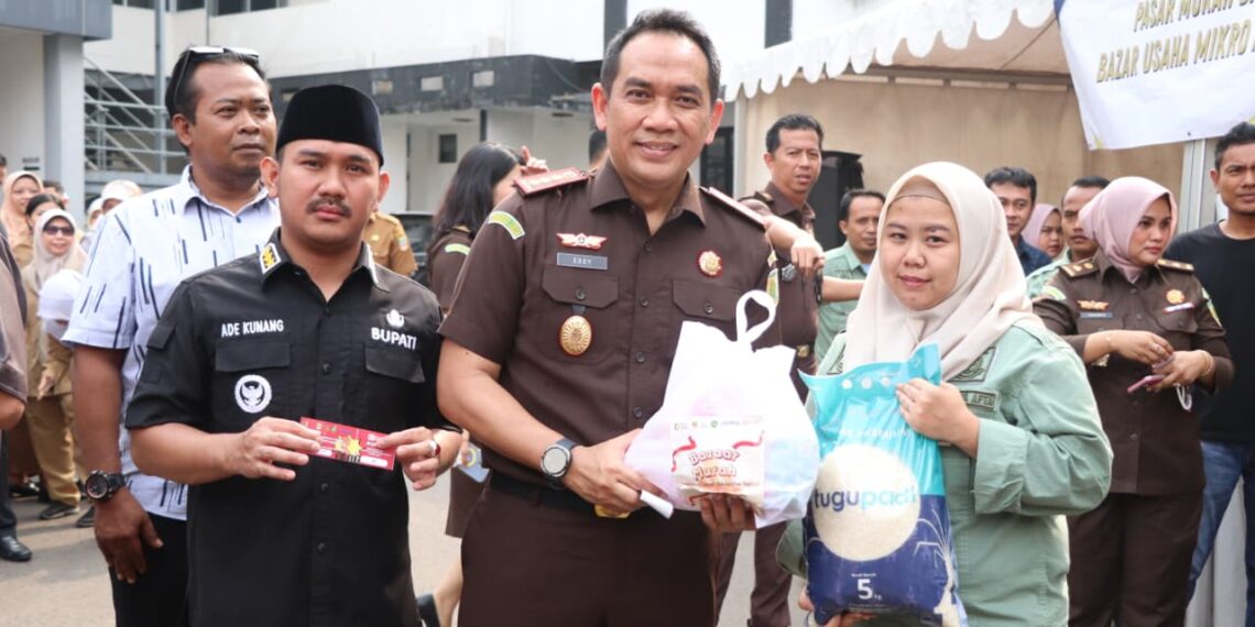 Kejaksaan dan Pemkab Bekasi Gelar Pasar Murah Sinergi Kuat