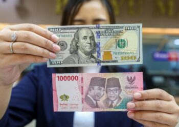 Ekonom Ragukan Rupiah Tembus Rp 1.000