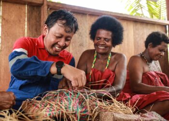 Energi Surya Bangkitkan Harapan Kampung Adat Malasigi