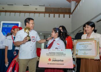 OJK Anugerahkan KEJAR Award ke Bank Jakarta
