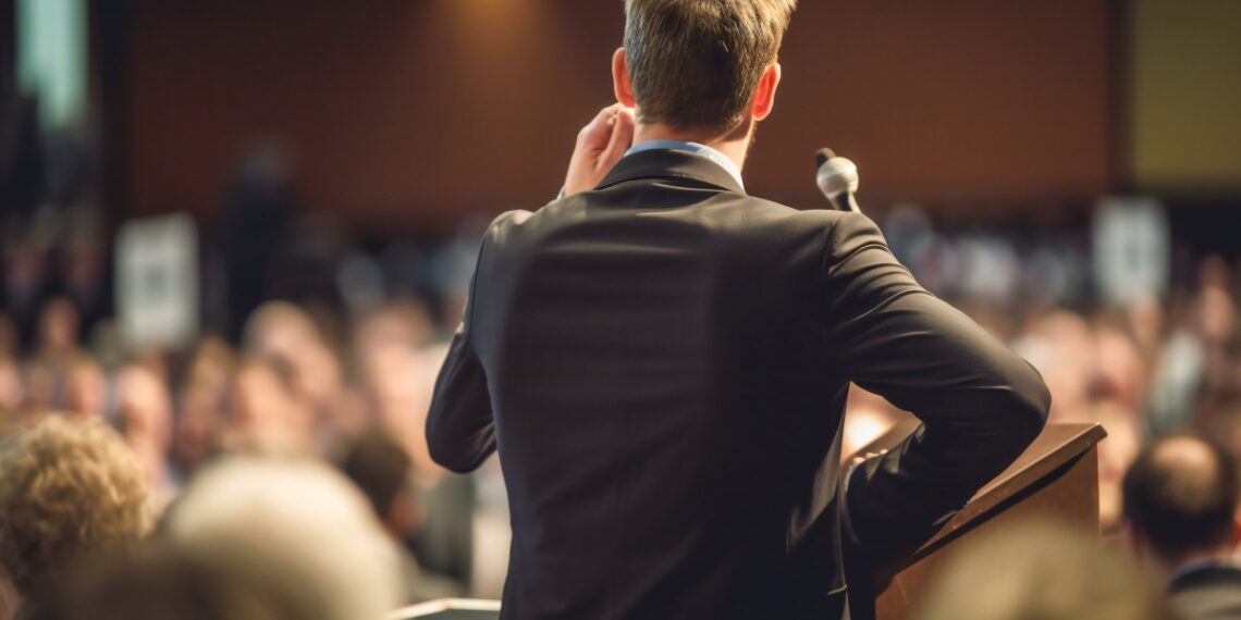 Cara Mengatasi Rasa Takut Berbicara di Depan Umum Menurut Pakar