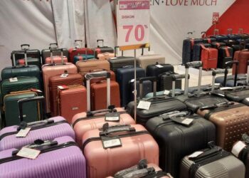 Jelang Liburan Akhir Tahun, Koper Diskon Gede-gedean di Transmart