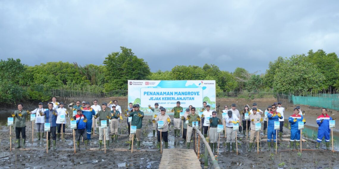 Penanaman Mangrove Pertamina Dorong Keberlanjutan