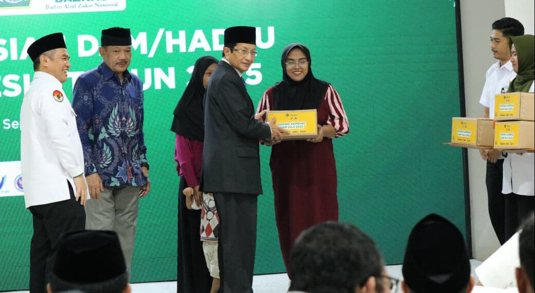 Daging Dam Haji Disalurkan Untuk Masyarakat.