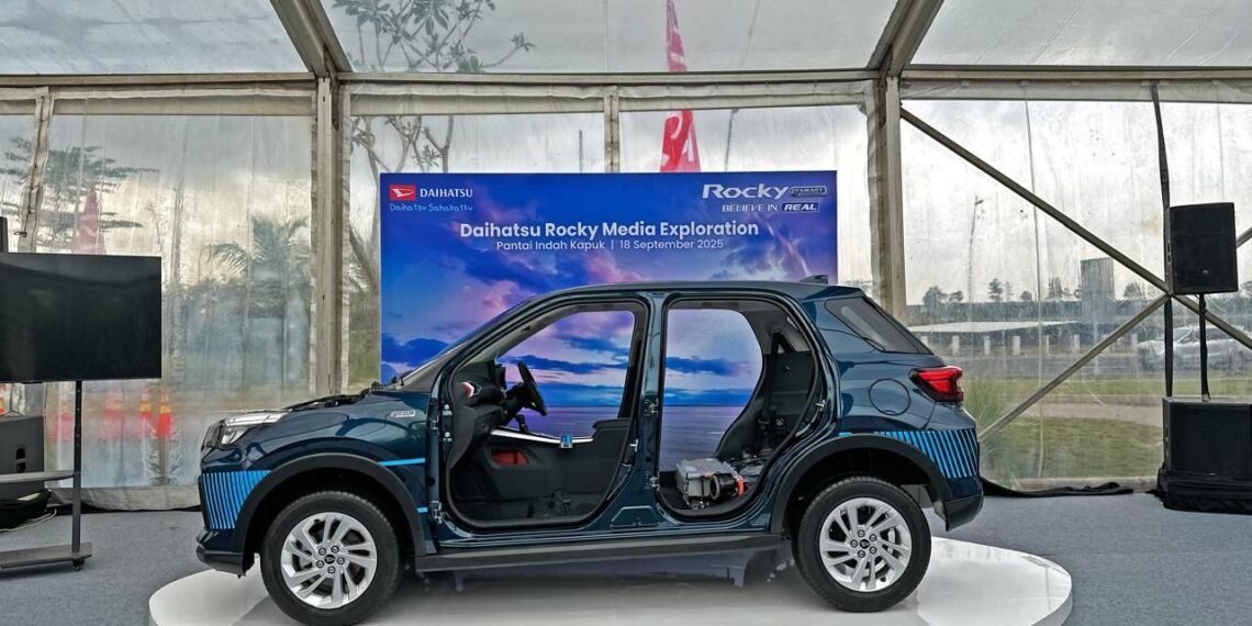 Daihatsu Ajak Awak Media Uji Coba Rocky e-Smart Hybrid