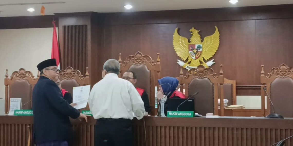 Gugatan Perdata Gibran Rp125 Triliun Ditunda Hakim