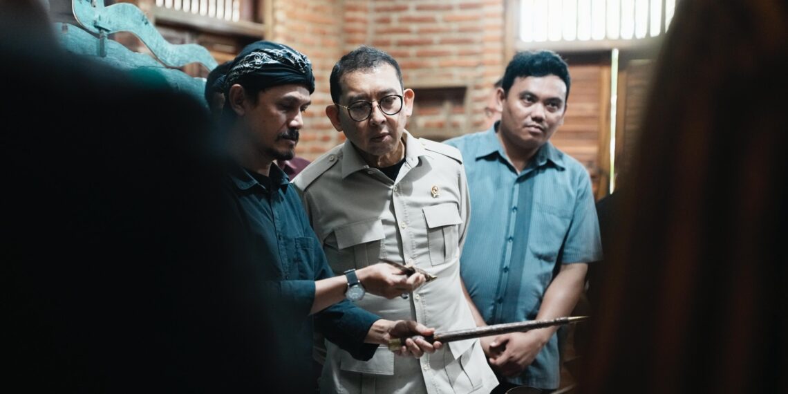 Tinjau Museum di Banyumas dan Cilacap, Menbud Fadli Zon Tekankan Pentingnya Pelestarian Sejarah dan Kearifan Lokal