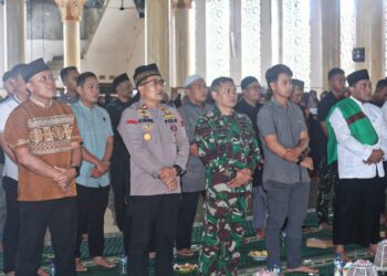 Dandim 1715/Yahukimo Ikuti Doa Bersama Peringatan Maulid Nabi Muhammad SAW 1447 H/2025 M dan Doa Bersama Dalam Rangka HUT TNI Ke-80