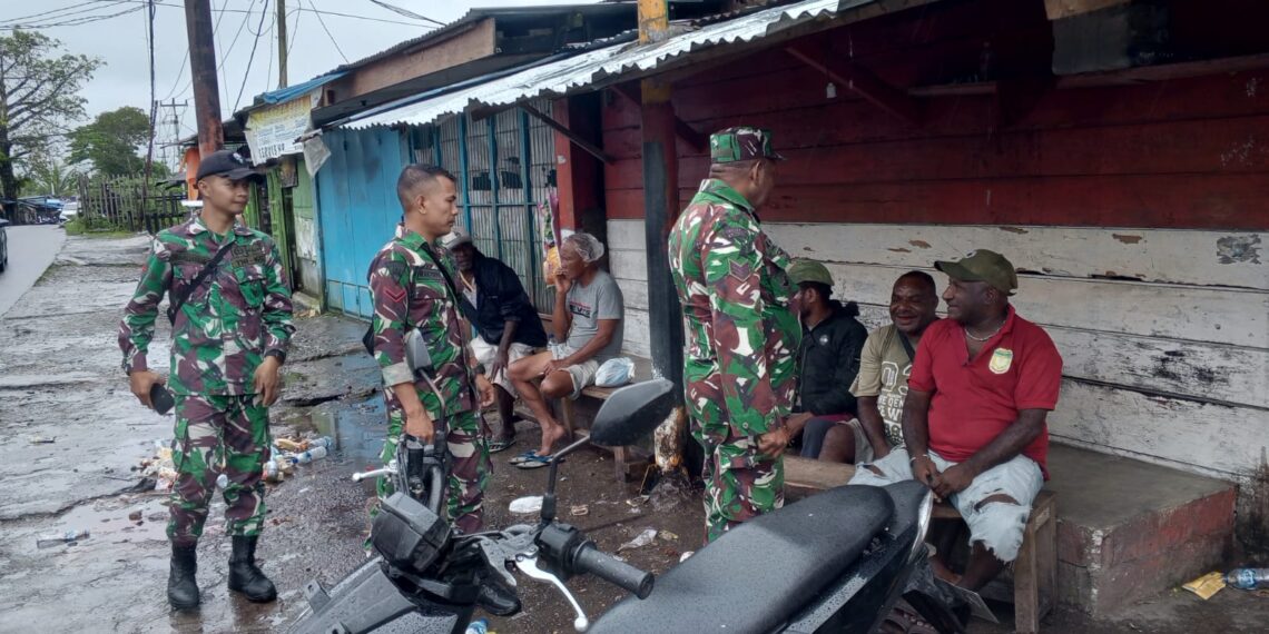 Jaga Keamanan Wilayah, Kodim 1710/Mimika Laksanakan Patroli Humanis Di Wilayah Binaan