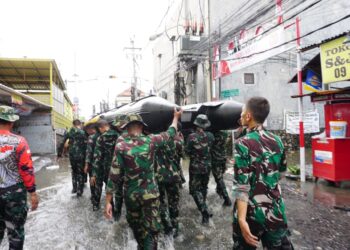 Jaga Keamanan Wilayah, Kodim 1710/Mimika Laksanakan Patroli Humanis Di Wilayah Binaan