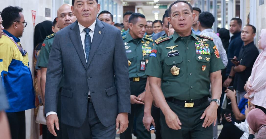 Panglima TNI dan Menhan RI Hadiri Raker dengan Komisi I DPR RI Bahas Penyesuaian Anggaran 2026