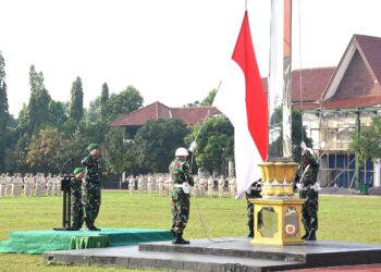 Seskoad Laksanakan Upacara Bulanan 17-an dan Berikan Penghargaan Kepada Altet PBAD Berprestasi*