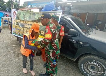 Jaga Stabilitas Harga Beras, Kodim 1710/Mimika Kolaborasi Dengan Perum Bulog Terus Gelar Gerakan Pangan Murah Kepada Warga Timika