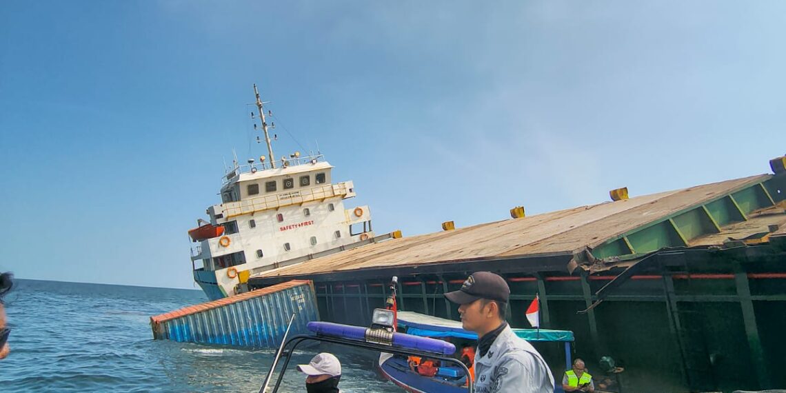 Bakamla RI Respon Cepat Tangani Kecelakaan Kapal di Sunda Kelapa