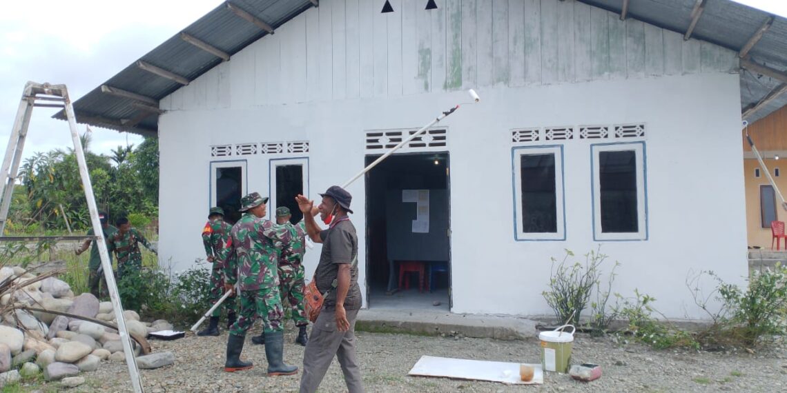 Kodim 1710/Mimika Gelar Karya Bakti Perbaiki Tempat Ibadah Dalam Rangka Memperingati HUT Ke-80 TNI Tahun 2025
