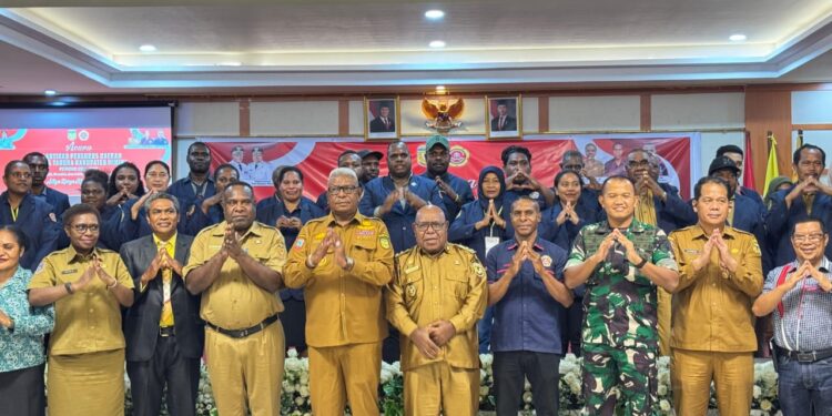 Dandim 1710/Mimika Hadiri Pelantikan Pengurus Daerah Karang Taruna Kabupaten Mimika Periode 2025-2030