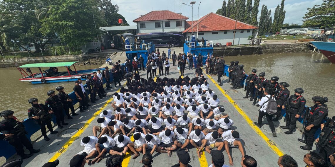 Pindahkan 82 Warga Binaan High Risk ke Nusakambangan, Harapkan Perilaku Berubah Lebih Baik