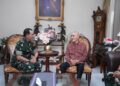 Anjangsana TNI ke Jenderal TNI (Purn) Try Sutrisno: Kita Tidak Boleh Melupakan Persatuan
