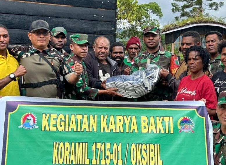 Sambut HUT TNI Ke-80, Babinsa Koramil 1715-01/Oksibil Kodim 1715/Yahukimo Laksanakan Karya Bakti di Kesusteran dan Gereja Gidi Kab. Pegunungan Bintang