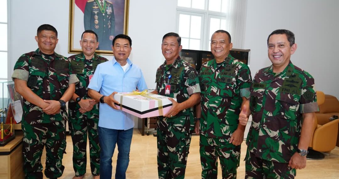 Mabes TNI Pererat Silaturahmi dengan Sesepuh Jenderal TNI (Purn) Dr. Moeldoko