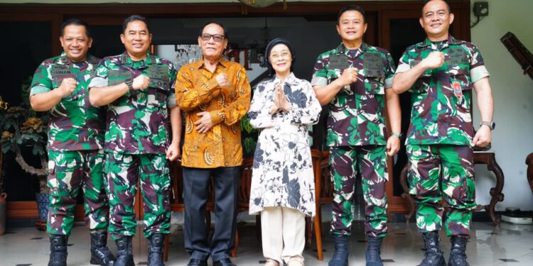 Dansesko TNI Anjangsana Dengan Mantan Panglima TNI Jenderal TNI (Purn) Endriartono Soetarto