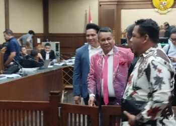 Hotman Paris Tanyakan Abolisi di Sidang Tony Wijaya