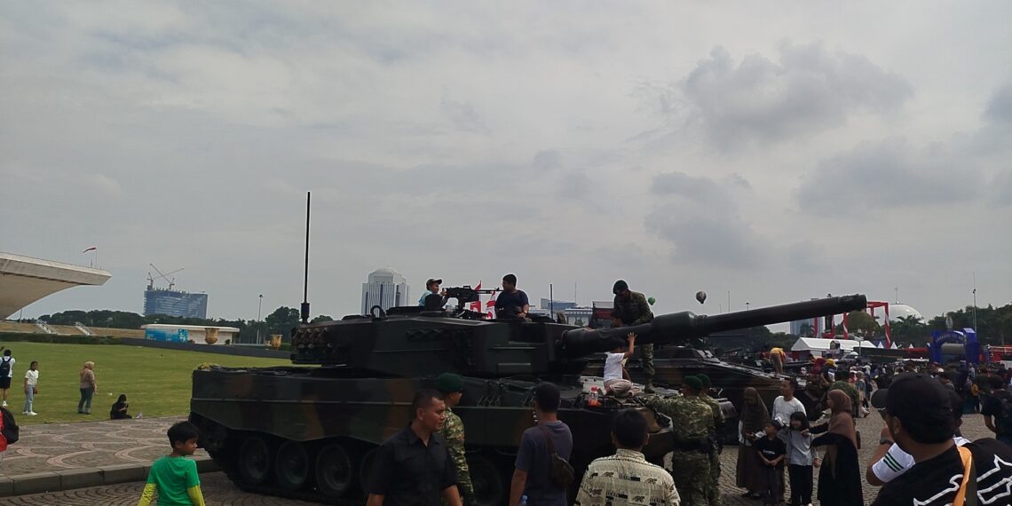 Alutsista TNI Dipamerkan di TNI Fair 2025