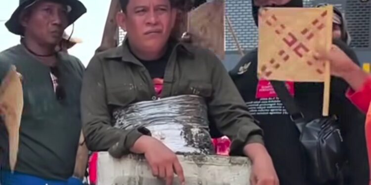 Hari Tani Nasional Diwarnai Aksi Cor Badan