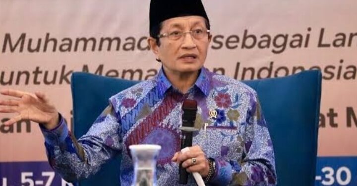 Menag Umar Minta Maaf Tidak Ada Niat Merendahkan Soal Guru