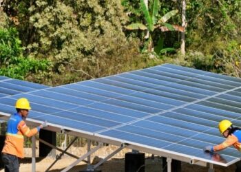 Pemerintah Dorong Transisi Energi Surya Nasional