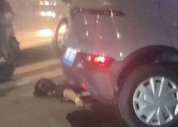 Pengendara Motor Bangkit Usai Tabrakan Vinfast di Salemba Tengah  Ajaib