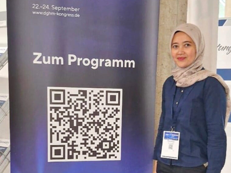 Riset Tiara Putri Raih Poster Prize Konferensi Mikrobiologi di Jerman