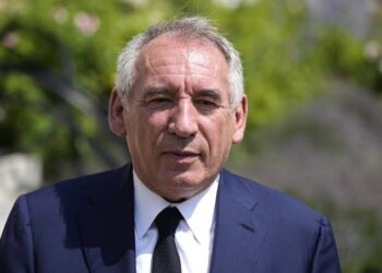 PM Prancis Lengser Usai Kalah dalam Mosi Kepercayaan di Parlemen