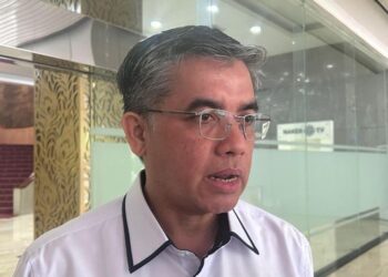 Airlangga Hartarto Datangi Langsung Menaker di Kantornya