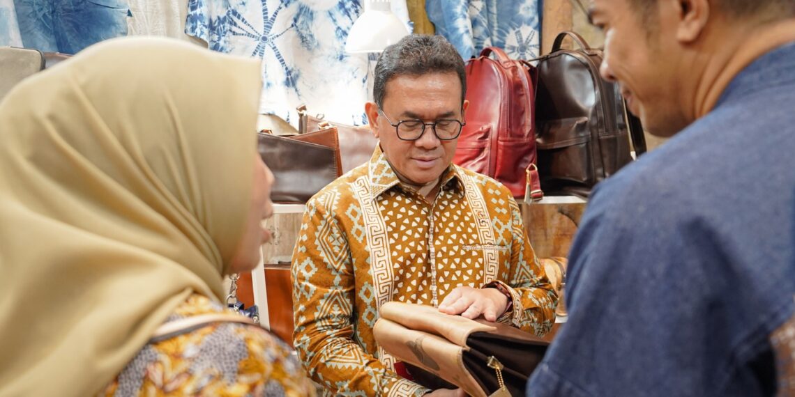 Mendag Busan Ajak Youthpreneurs Gencarkan Inovasi Produk Budaya di INACRAFT October 2025