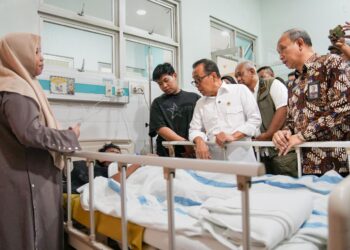 Menko PMK Tinjau Runtuhnya Musholla Ponpes Sidoarjo, Tegaskan Evakuasi dengan Penuh Kehati-hatian