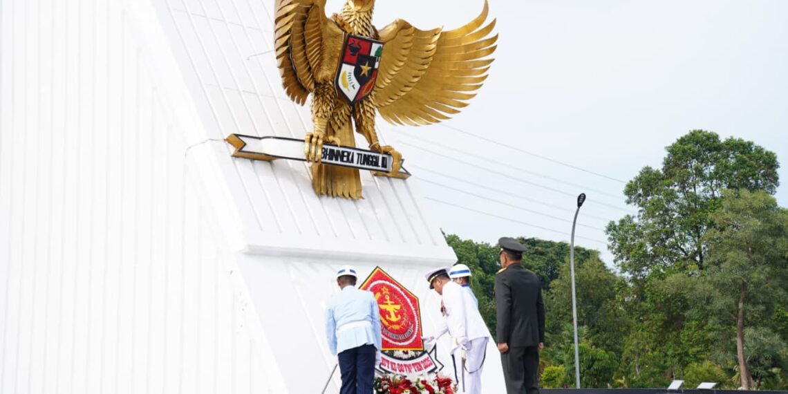 Irjen TNI Pimpin Upacara Ziarah Nasional HUT Ke-80 TNI Yang Digelar di TMP Kalibata