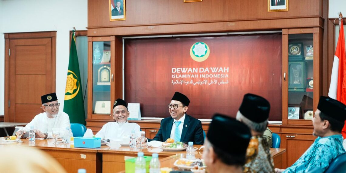 Menteri Kebudayaan Hadiri Dialog Bersama MPUII, Tekankan Kolaborasi Umat Islam dalam Pembangunan Bangsa