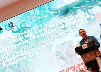 Menbud Fadli Zon Sampaikan Orasi Kebudayaan di Sarasehan Budaya FORHATI Nasional