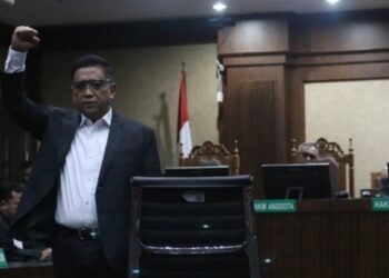 Hakim MK Saldi Isra Sindir Kuasa Hukum Hasto Soal Gugatan Pasal 21 UU Tipikor