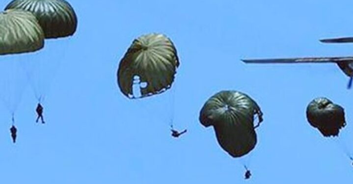 Praka Zaenal Gugur Saat Latihan Penerjunan RDO Menjelang HUT TNI