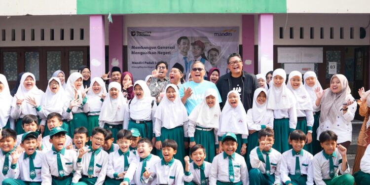 Mandiri Peduli Sekolah Bank Mandiri Dukung Generasi Emas