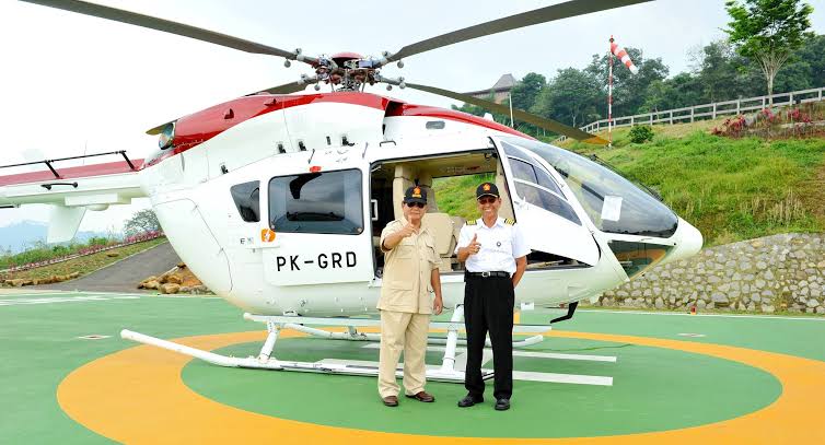 Tangkapan layar helikopter pribadi Presiden Prabowo Subianto yang disebut Seskab Teddy Indra Wijaya namun tidak tercantum dalam LHKPN tahun 2025. Foto: Istimewa/Twitter)