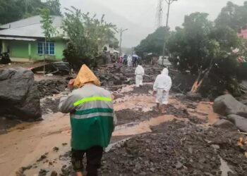 Kabupaten Kepulauan Siau Tagulandang Biaro (Sitaro), Sulawesi Utara, dilanda banjir bandang pada Senin (5/1/2026)